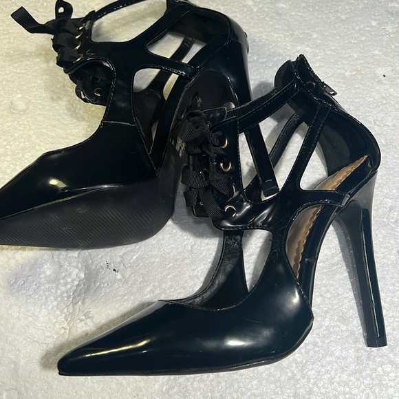 Madison by Shoe Dazzle, 5.5, black faux patent leather. Ankle laced - Picture 2 of 4